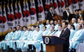 李대통령 “北체제 존중…어떤 형태의 흡수통일도 추구하지 않겠다"