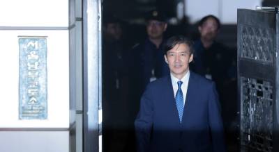  조국, 18일 김대중 전 대통령 묘역 찾아 참배