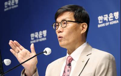 이창용 한은 총재 "무역협상 등 불확실성 여전히 크다"…내수 중심 경제는 회복세