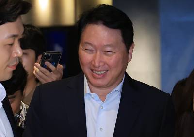 “AI 생태계부터 성과급 논란까지”...영업익 1인자, 최태원 회장이 던진 화두는?