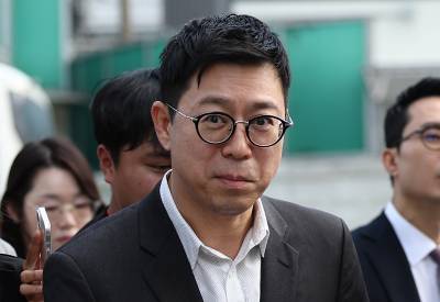 김건희 '집사게이트' 사모펀드 대표 특검 출석…자본잠식 회사에 투자 왜