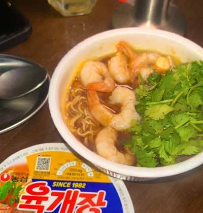 "컵라면이 9천 원?"… 용산 똠양꿍 라면에 누리꾼 발칵