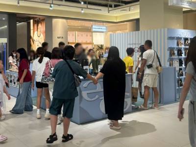 23.65, MZ세대 사로잡은 더현대 서울 팝업…오프라인 확장 본격화