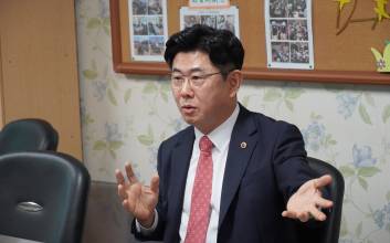 돌봄의 빈틈을 메우는 기술, 마음을 채우는 사람 [이코노 인터뷰]