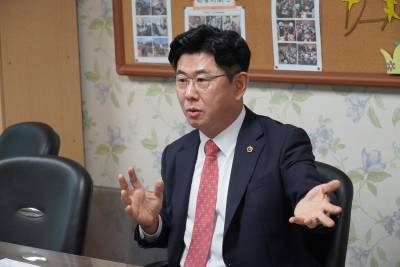 돌봄의 빈틈을 메우는 기술, 마음을 채우는 사람 