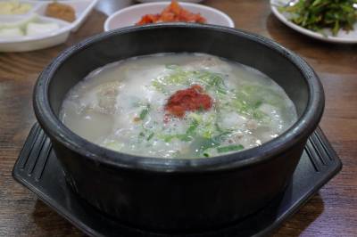 "같은 돈 냈는데"...여자 손님은 고기 적게 주는 식당 '시끌'