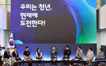 악화일로 청년 취업난, 그리고 규제 합리화  [EDITOR’S LETTER]