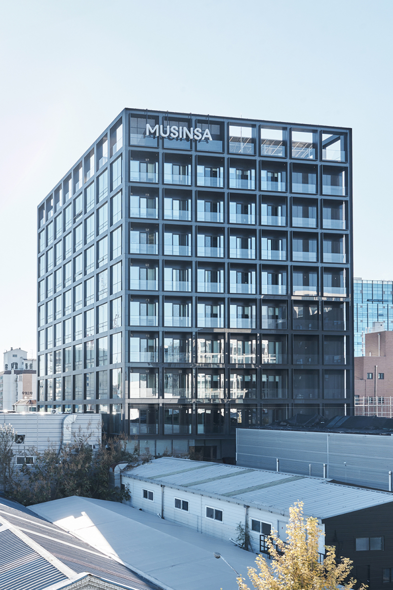  무신사, 국제물류주선업 등록…K-패션 해외 진출 속도 낸다