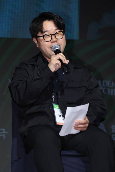  좌담 하는 방수준 대표