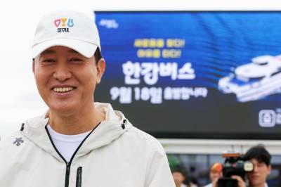 경제성 시험대 오른 한강버스...‘제3의 길’ 가능할까