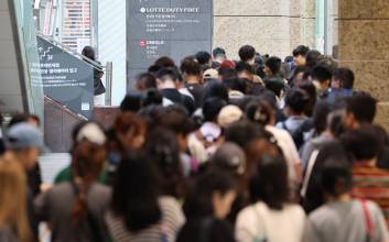 ‘중국인 쇼핑 방지법’ 두고 여야 공방…민주 “괴담” vs 국힘 “필요한 조치”