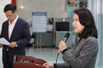  이진숙 “방통위 폐지, 개딸들 추석선물 주려고…모든 법률적 대응할 것”