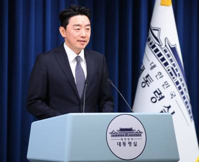  '투신' 전산망 담당 공무원 빈소, 대통령실선 강훈식이 조문