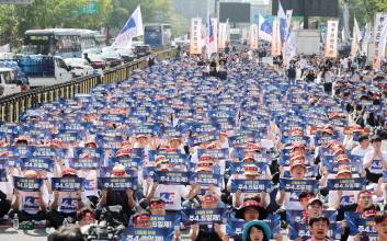 금융노사, 금요일 1시간 단축근무 합의…“영업시간 유지 전제, 자율 결정”