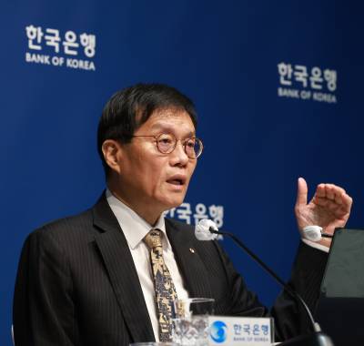 기준금리 이번엔 동결, 11월엔?…이창용 총재 ‘힌트’ 보니(종합)