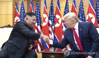 트럼프, 김정은에 '제재 카드' 꺼냈다…북한 움직일까