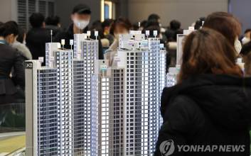 '청약 실수요자 직격탄'…10·15 대책에 중도금 대출도 꽁꽁 묶였다