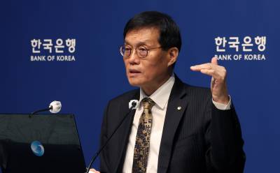 한은, 올해 첫 금통위 회의서 기준금리 2.50%로 ‘동결’…1500원 위협하는 환율 영향