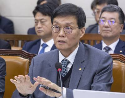 이창용 한은 총재 “서울 오피스 공급, 주택으로 바꾸고 주 4.5일제 법안 보완책 충분히 논의 해야”