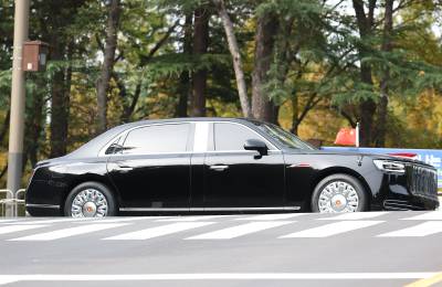 트럼프·시진핑, 전용차랑도 화제…'더비스트' vs '훙치N701'