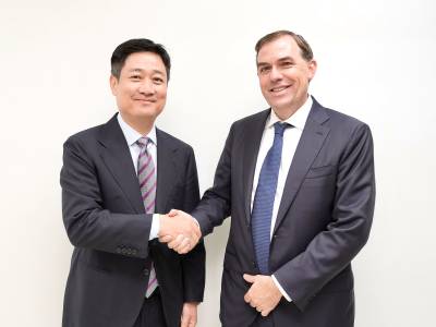 홍범식 LG유플 대표, AWS CEO와 경주 APEC서 회동…양사 협력 방안 논의