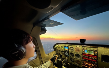 한·미 변호사 성정열, 조종사 자격까지… ‘법과 비행은 위기관리의 예술’