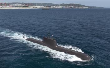 HD현대重, 해군 주력 ‘장보고-Ⅱ’ 잠수함 첨단화 맡는다