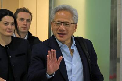 치킨 회동 이어 컵라면으로 마무리…젠슨 황, 방한 일정 마감