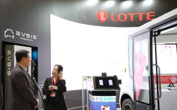 신동빈 롯데 회장 일본행...모빌리티 사업 점검