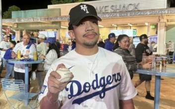 "나초 포기하고 29억 잡았다!" 오타니 143m 최장 홈런볼 경매 돌입