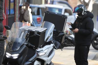 배달 없이는 못 살아...연말까지 더 늘린다