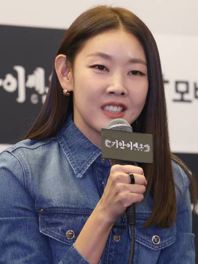 "속상하고 황망"…한혜진 유튜브서 갑자기 '코인 방송' 송출, 무슨 일?