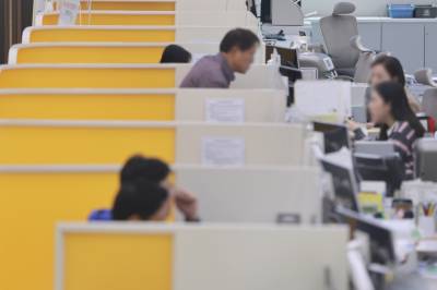 “대출 절벽” 끝났나…은행권, 새해 맞아 주담대·비대면 창구 재개