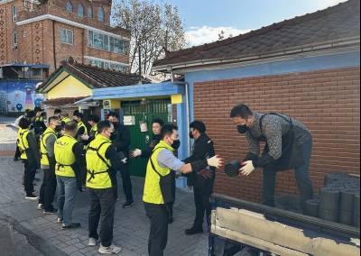 겨울철 온기 나누는 KGM, 평택연탄나눔 후원금 전달