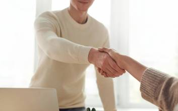 집주인들 뿔났다…"세입자 받을 때 면접 보자" 청원 '시끌'