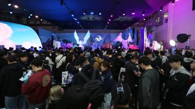  흥행 중심에 선 엔씨 ‘아이온2’...대기 시간만 4시간