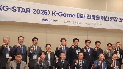 지스타 깜짝 방문한 정청래 “게임은 미래 성장 동력이자 효자 산업”