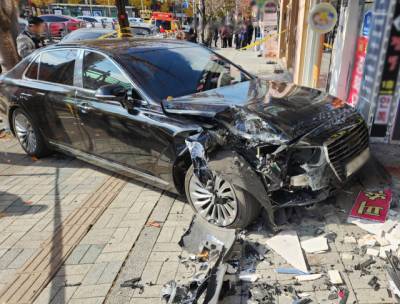  인천서 70대 운전 차량 인도로 돌진…30대 엄마·2살 딸 중상