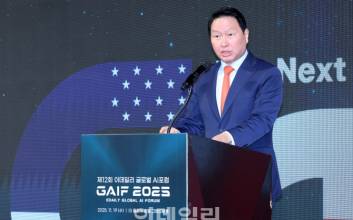 “한국, 美·中처럼 못 간다…버티컬 AI에 국가적 역량 집중해야” [GAIF 2025]
