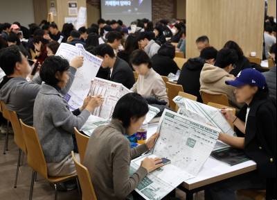 英 BBC '韓 수능' 평가..."악명 높은 8시간짜리 마라톤 시험"