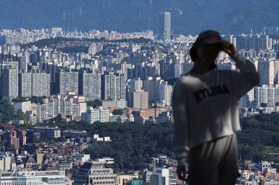 10·15 대책 앞두고 '막차 수요' 폭증…서울 아파트 거래량 한 달 새 62%↑