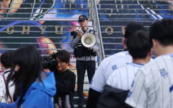 '500만원짜리 임영웅 티켓' 없어질까…암표 팔면 50배 물어야