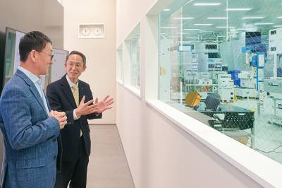 “미래산업 핵심은 AI” 황기연 수은 행장, 반도체 장비업체 찾아