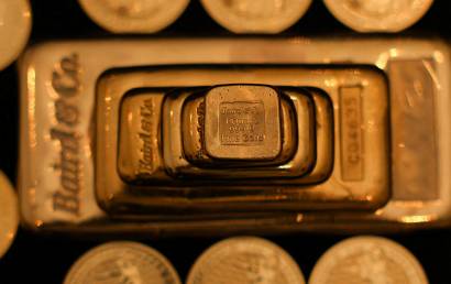 10억 금괴 밀반입한 중국인…200회 입출국에도 "몰랐다" 변명