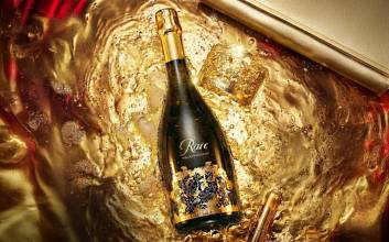 세븐일레븐, ‘티아라 쓰는 샴페인’ 레어 퀸 에디션 단독 출시