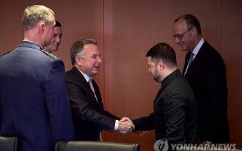 미·우크라이나, 베를린서 종전 논의 진전…"20개 조항 평화안 심층 협의"