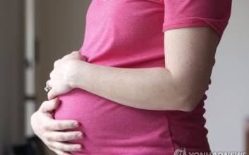 中 억만장자들, 미국 대리모 통해 '대량 출산' 논란 확산