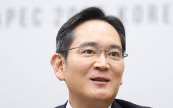 삼성의 왕좌 탈환 1년도 길었다…위기서 빛난 이재용 리더십