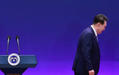 尹, 김건희특검 첫 피의자 조사 출석...사실상 마지막 조사