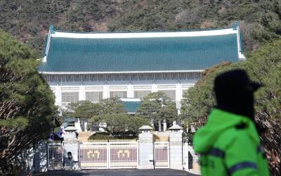 청와대 복귀 앞두고 용역 노동자들 “고용 보장하라”